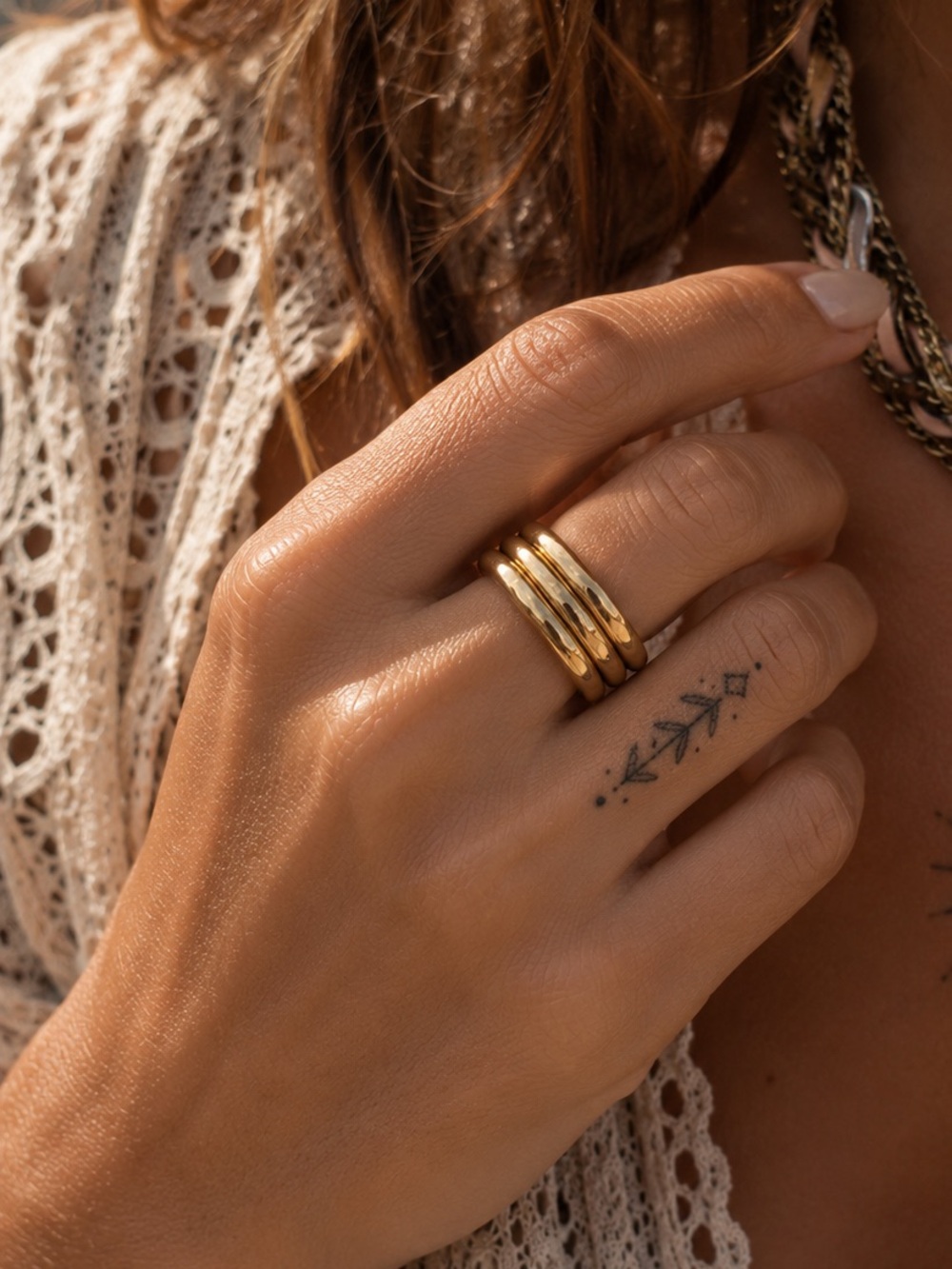 The Limited Gold Tone 3 Piece Ring Set Size 6 Y2K